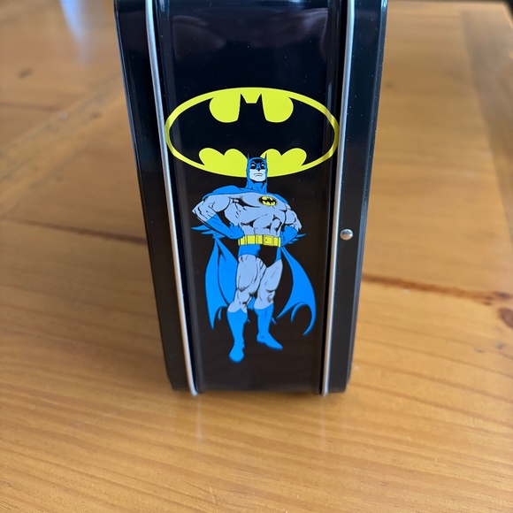 Retro Vintage Batman Tin Lunchbox - Picture 3 of 9